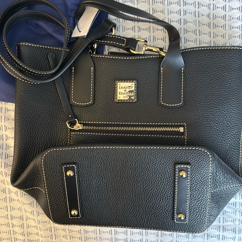 Dooney & Bourke